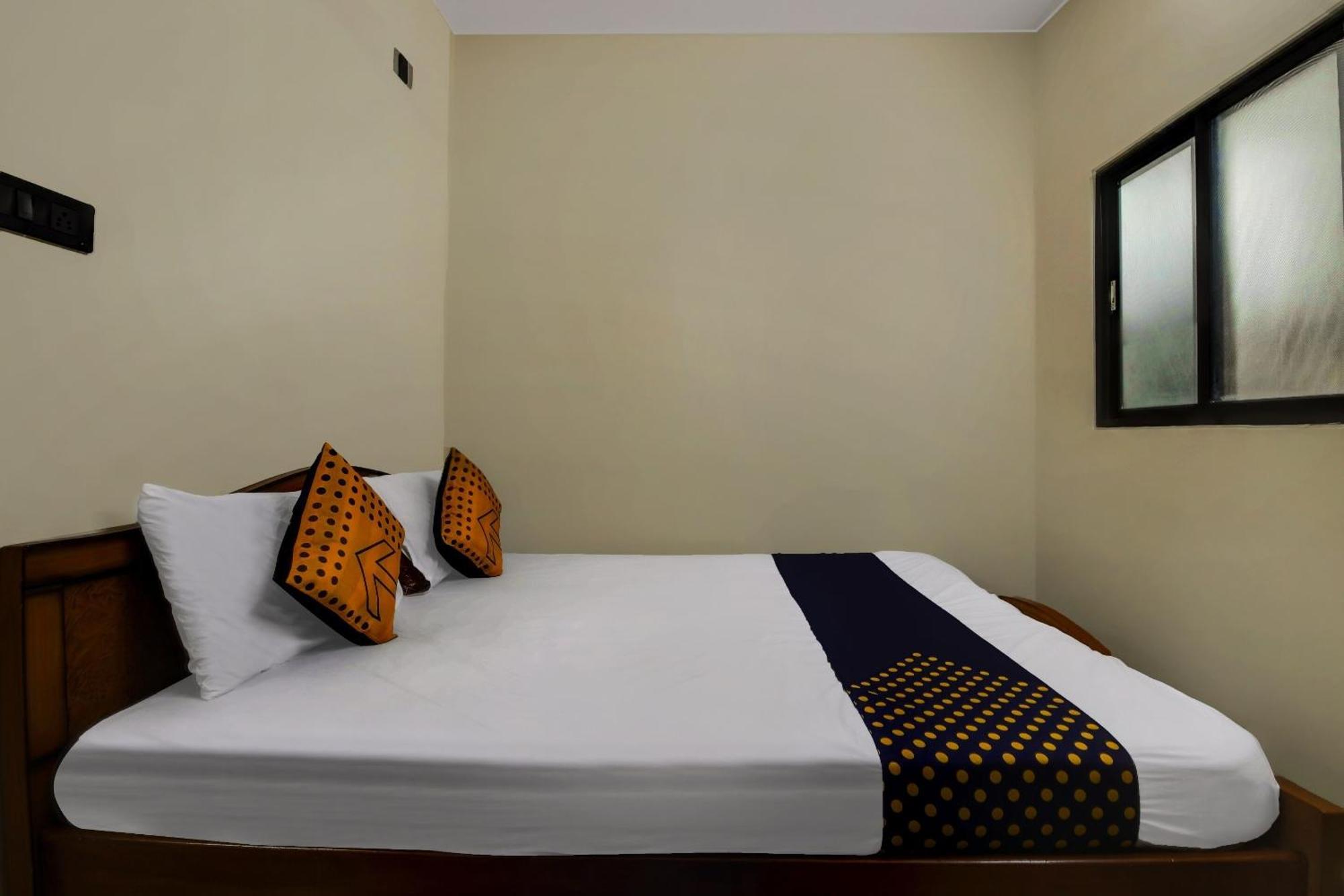 Spot On 73621 Srinivasa Boarding And Lodging Jalahalli Ngoại thất bức ảnh