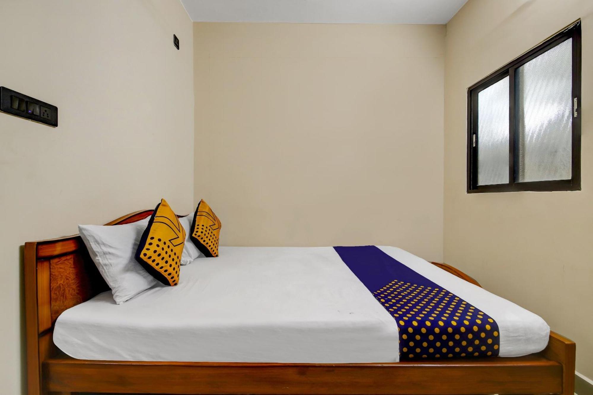 Spot On 73621 Srinivasa Boarding And Lodging Jalahalli Ngoại thất bức ảnh