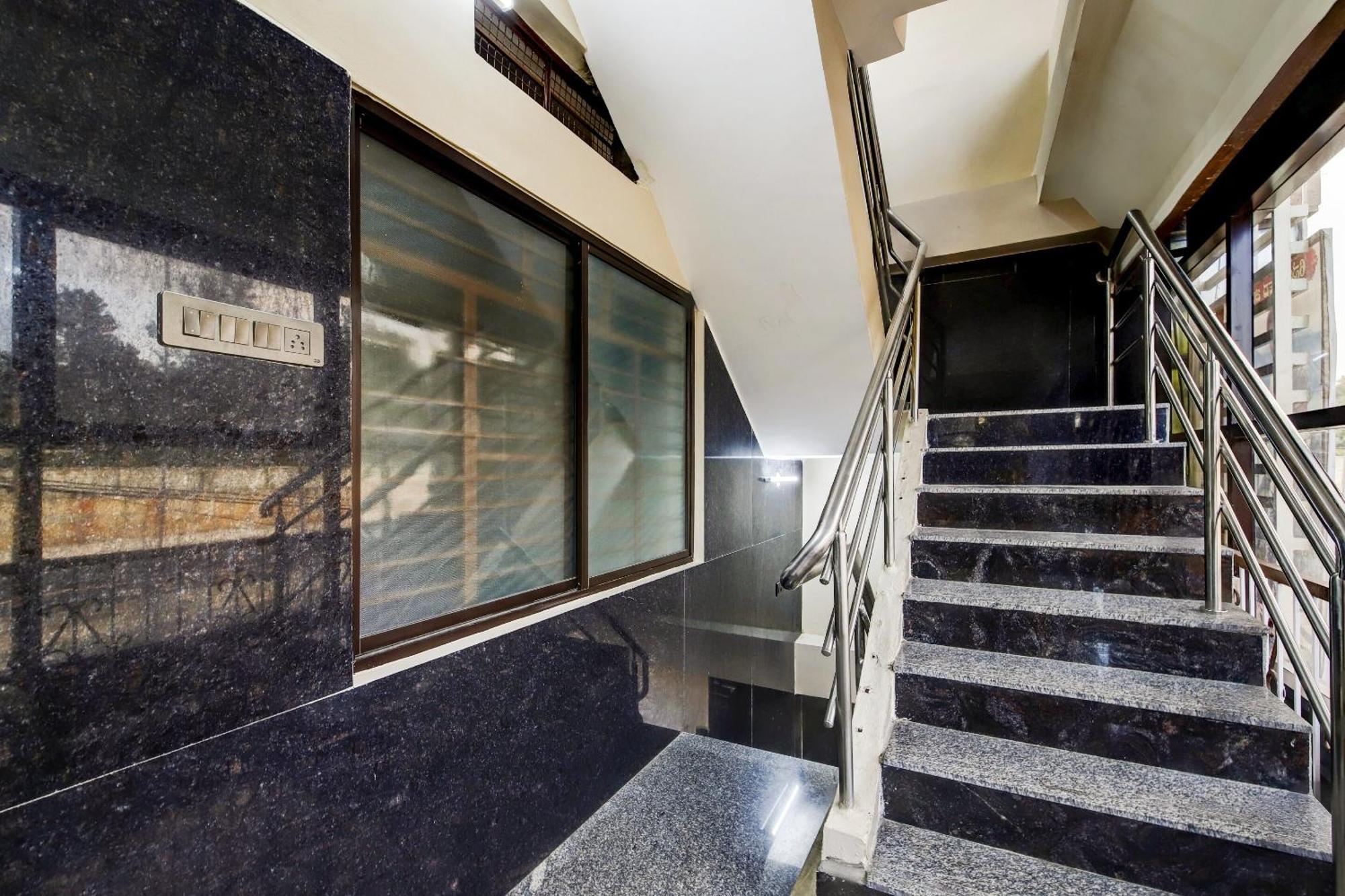 Spot On 73621 Srinivasa Boarding And Lodging Jalahalli Ngoại thất bức ảnh