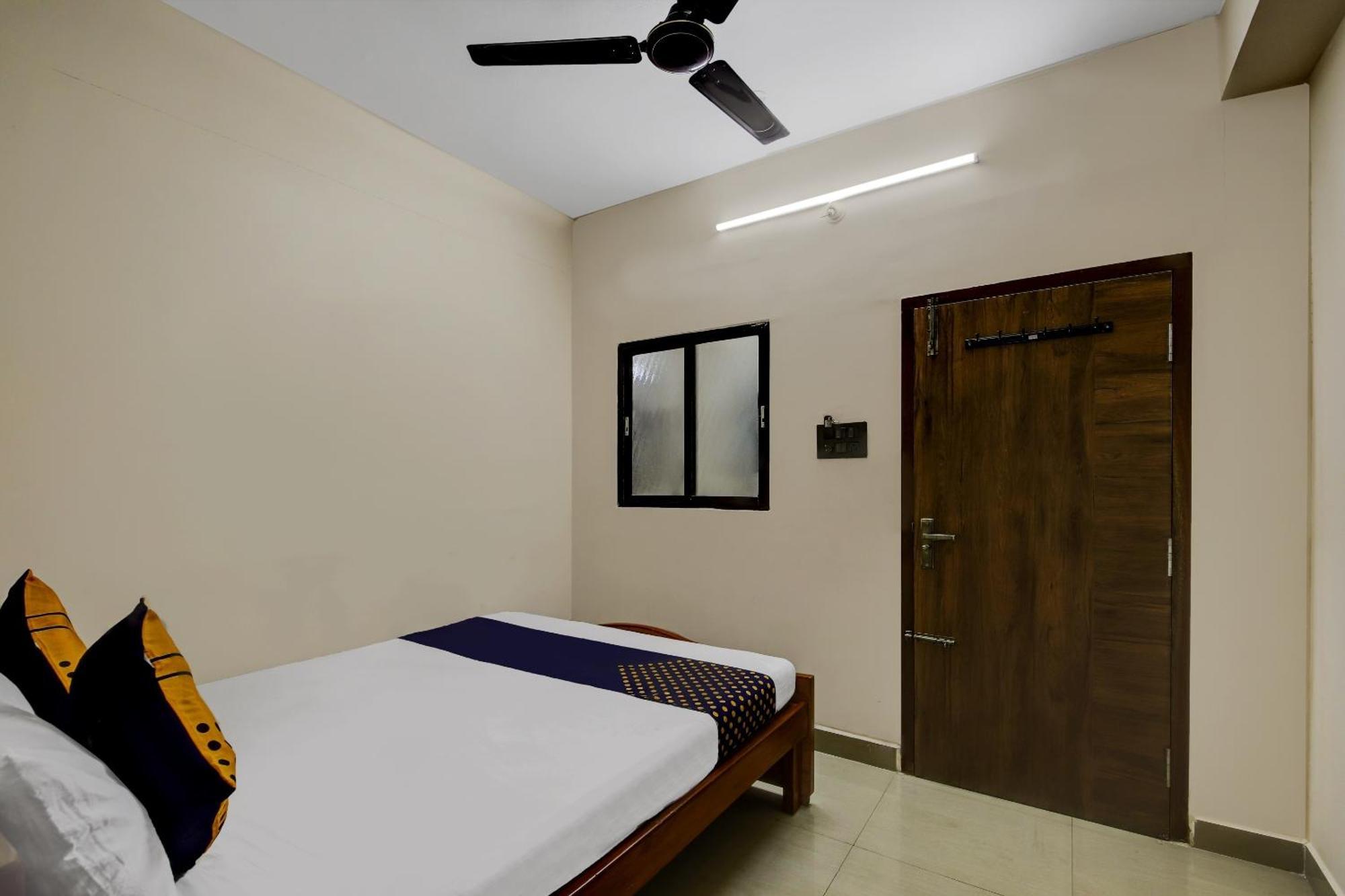 Spot On 73621 Srinivasa Boarding And Lodging Jalahalli Ngoại thất bức ảnh
