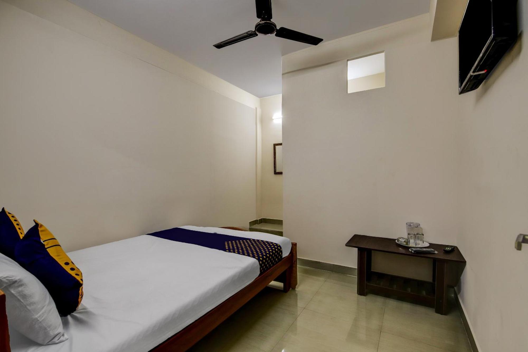 Spot On 73621 Srinivasa Boarding And Lodging Jalahalli Ngoại thất bức ảnh