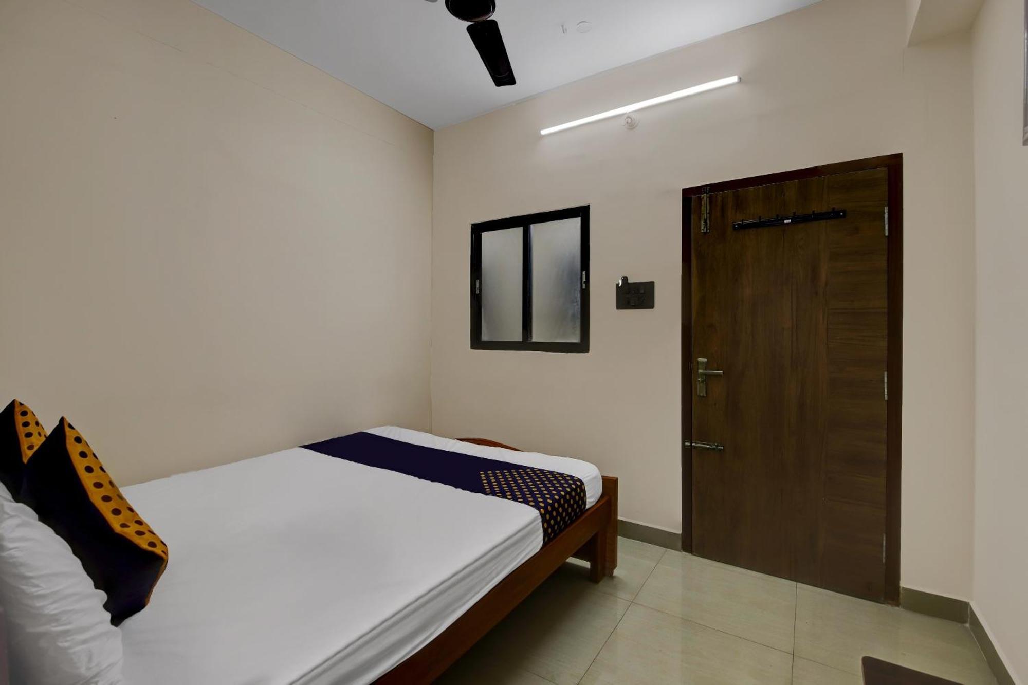 Spot On 73621 Srinivasa Boarding And Lodging Jalahalli Ngoại thất bức ảnh