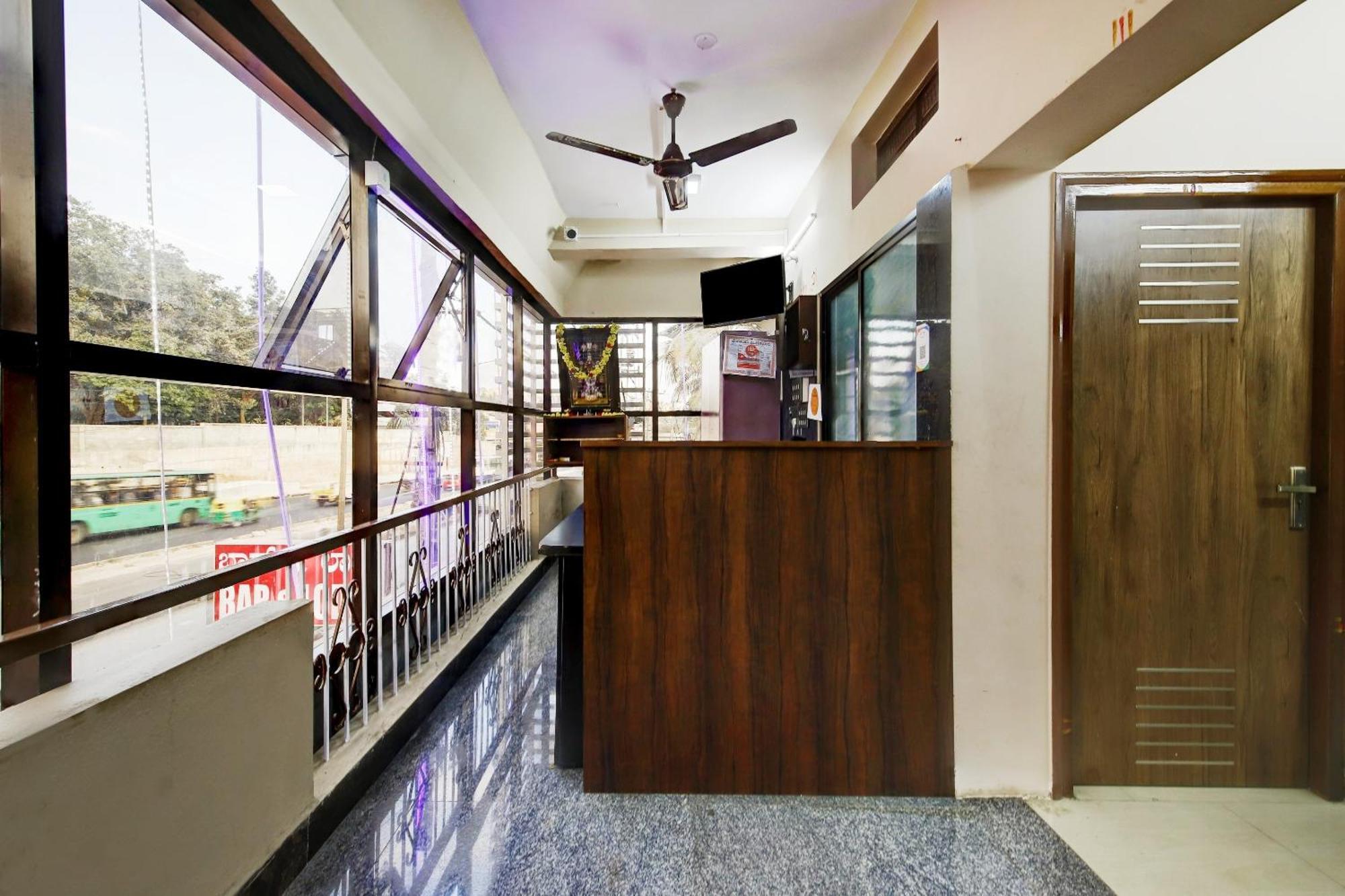 Spot On 73621 Srinivasa Boarding And Lodging Jalahalli Ngoại thất bức ảnh